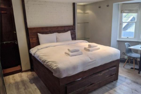 Stylish & Spacious Studio Next to Beach!